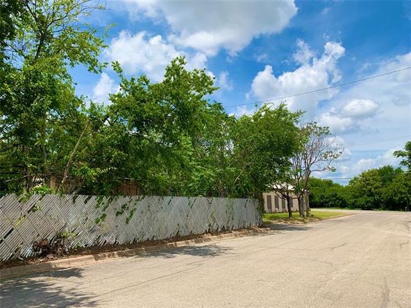 1601 W Pearl St, Granbury, TX 76048